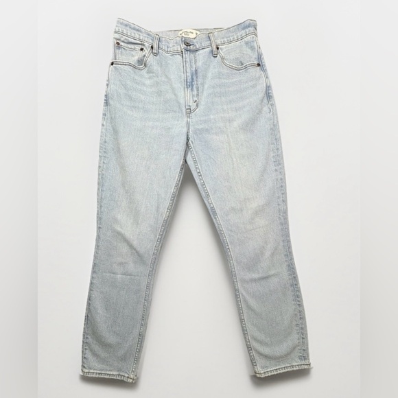 Abercrombie & Fitch Denim - Abercrombie & Fitch The Skinny High-Rise Jeans | Size 29 / 8 | Light Wash